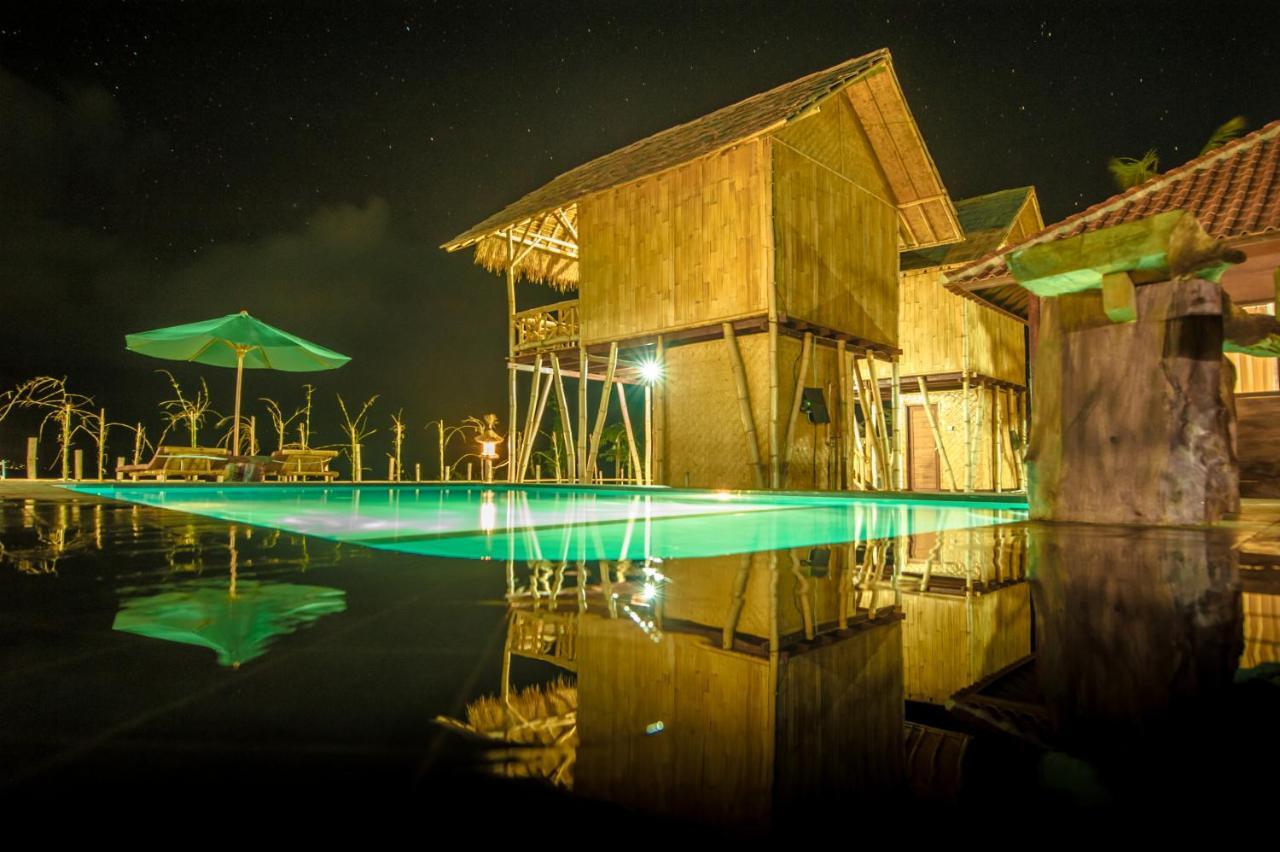 pondok bamboo villa Batununggul Kültér fotó